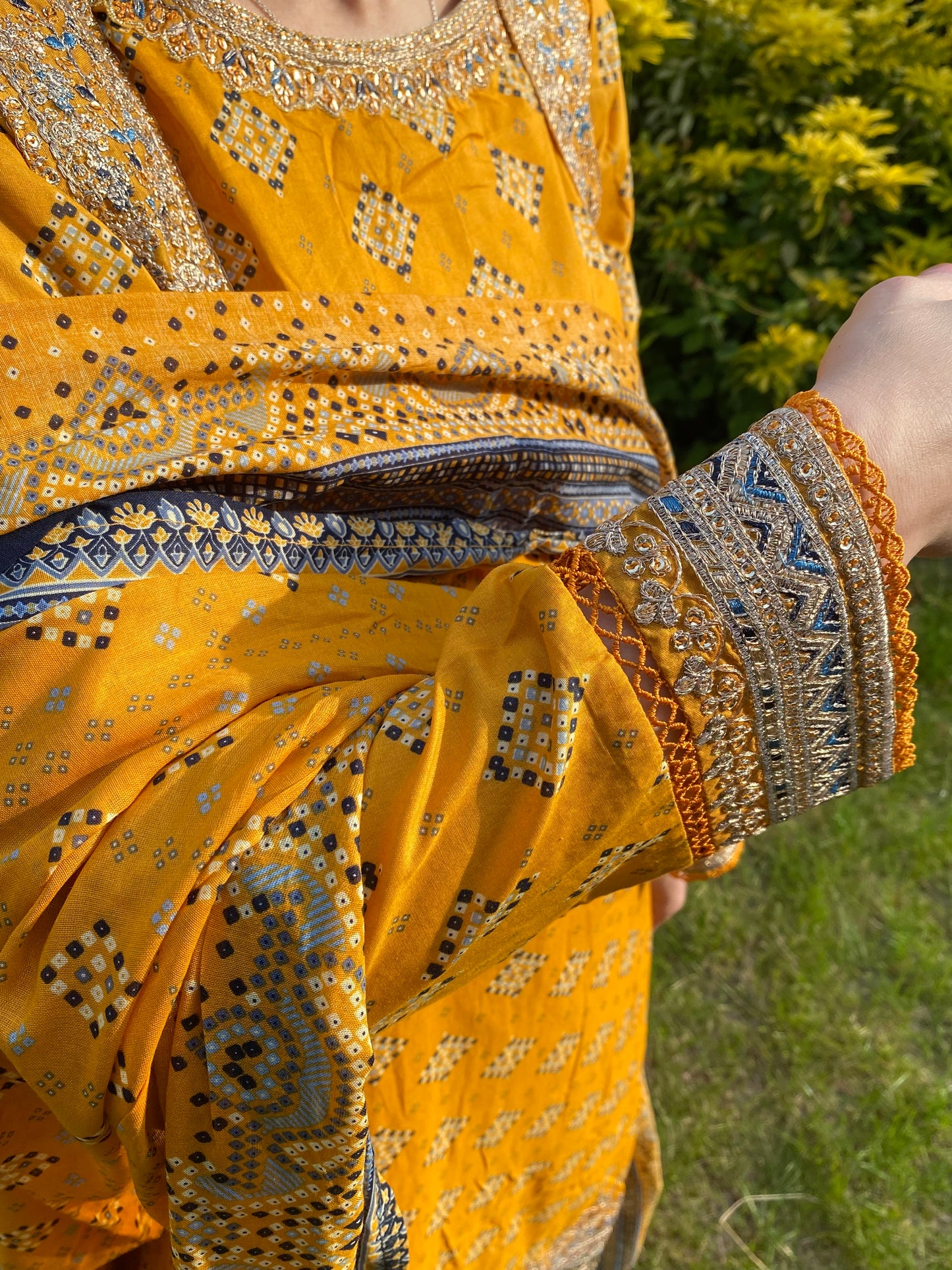 BinSaeed Women's Net Embroidery 4 Piece Set Salwar Suit Set Kurta Lehenga with Dupatta and Koti Yellow Mehndi Kurta Set for Women salwarsuit set