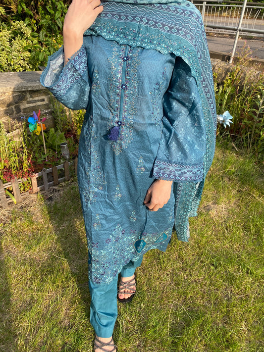 BinSaeed Plain Kurti Tunic with Ethnic Patch and Kantha Stitch Hand Work Kurta Top Salwar Kameez 3 Piece Set